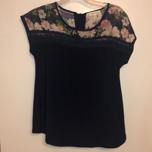 Thin navy blue top